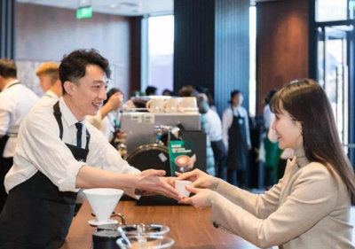 星巴克百元早餐引热议 是品质消费还是价格虚高？